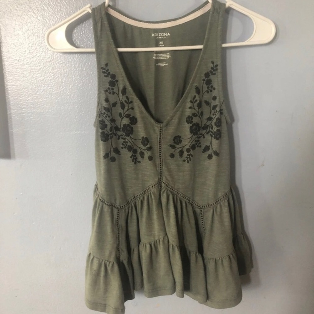 Adorable boho tank top!